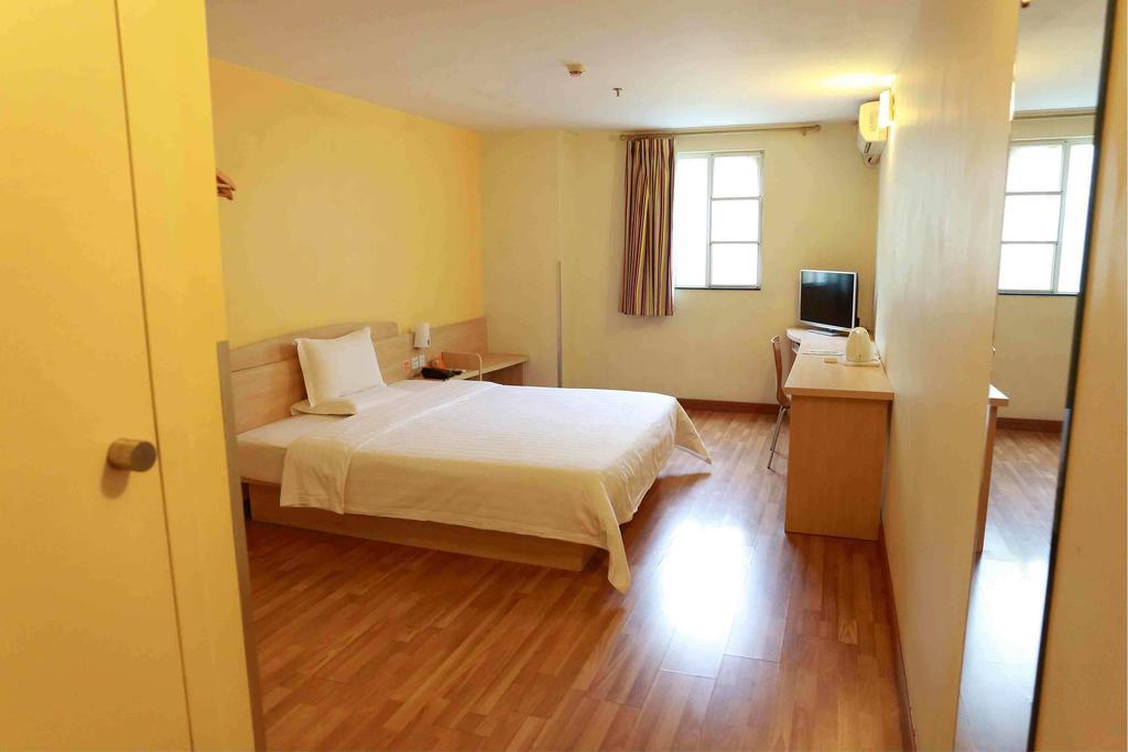 7Days Inn Beijing Railway Station Guangqu Gate Metro Station Bilik gambar