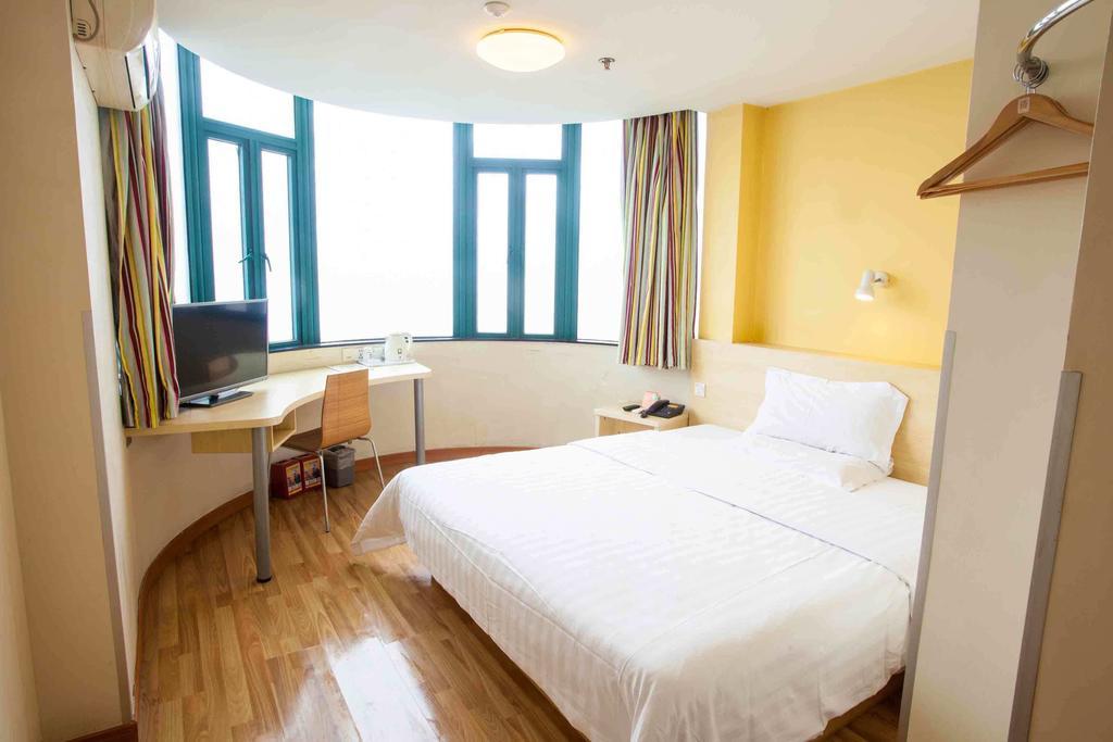 7Days Inn Beijing Railway Station Guangqu Gate Metro Station Luaran gambar