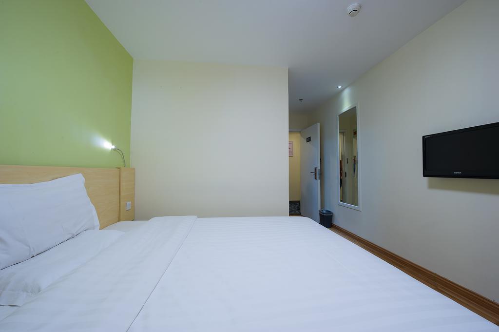 7Days Inn Beijing Railway Station Guangqu Gate Metro Station Luaran gambar